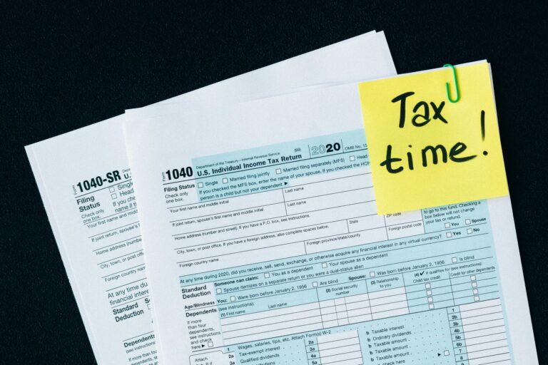 US 1040 tax form